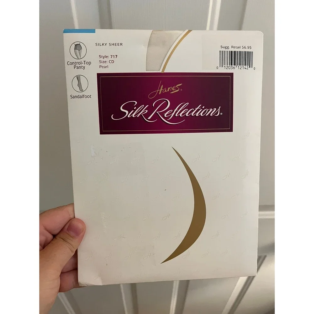 Vintage‎ Hanes Silk Reflections 1998 Silky Sheer Control Top in Pearl CD Tights